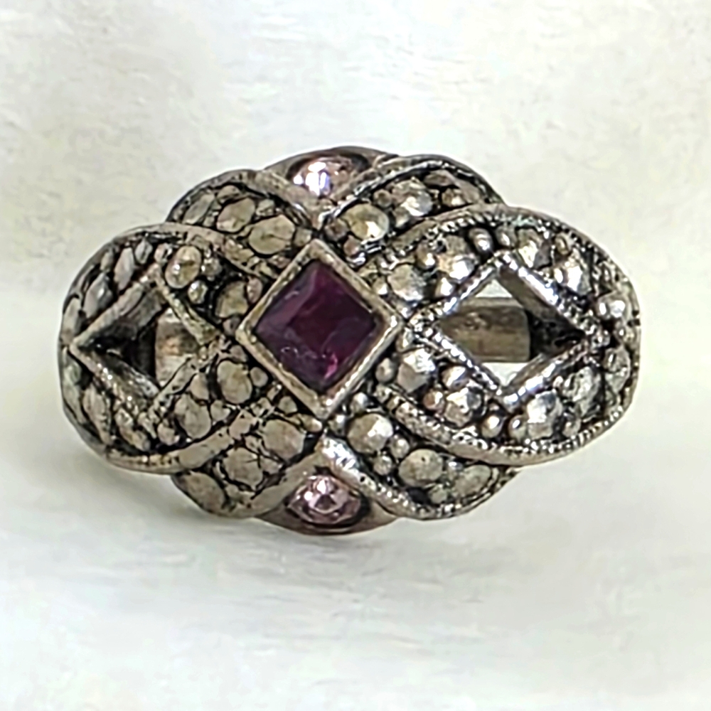 Vintage Avon Victorian Silver Tone Ring